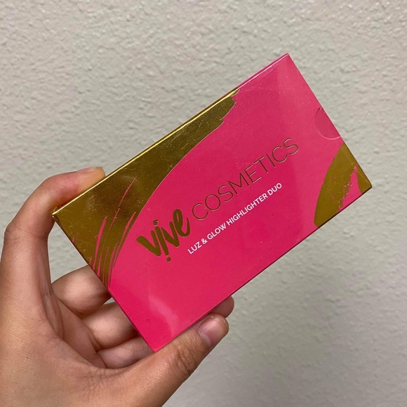 Vive Cosmetics Other - 🆕 Vive Cosmetics: Luz and Glow Highlighter Duo